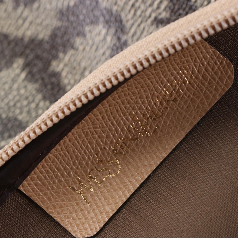 Yves Saint Laurent Zip Pouch in Printed Coated Canvas trimmed in Leather - Picture 4 of 4